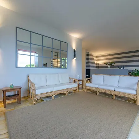 Hintown Fabulous Montuoro In * Rapallo